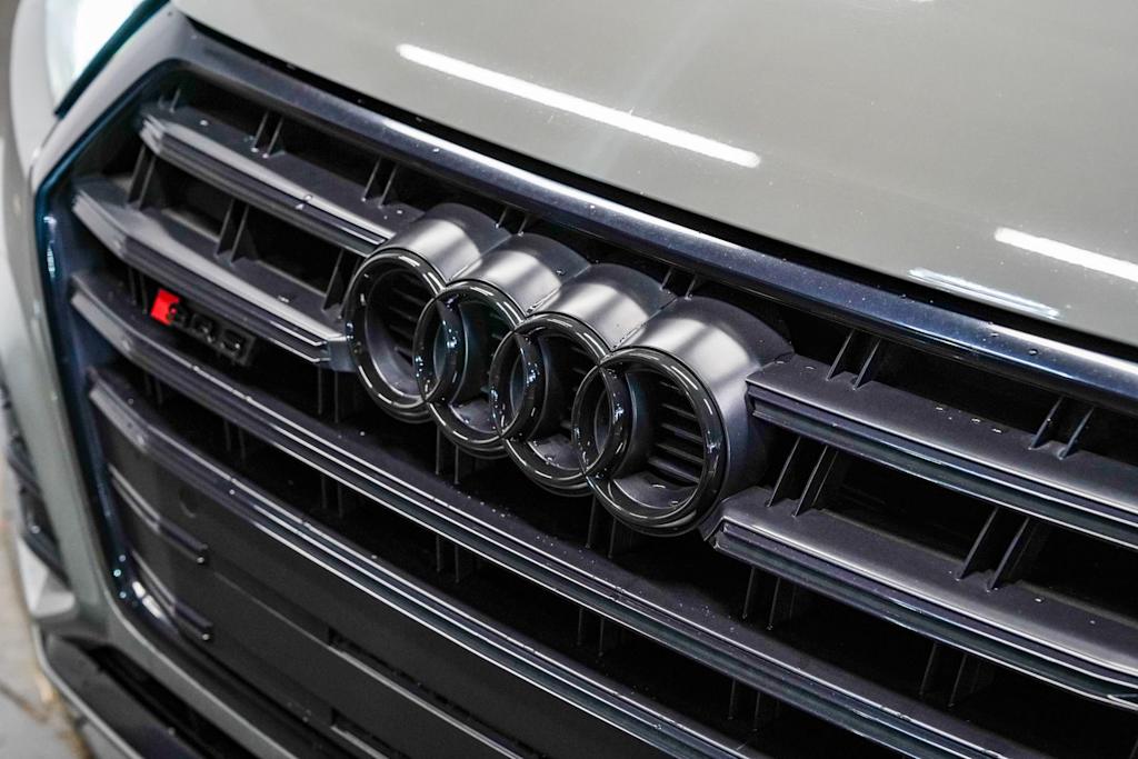 Thumbnail: 2020 Audi SQ5 - 6