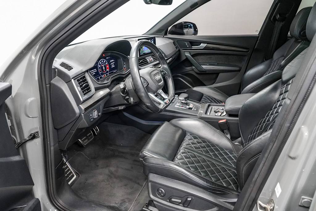 Thumbnail: 2020 Audi SQ5 - 11