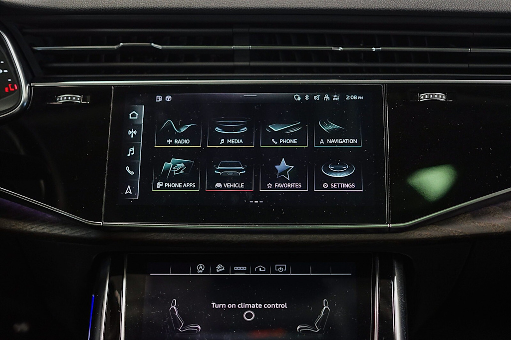 Thumbnail: 2022 Audi Q8 - 24