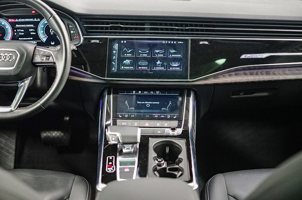 Thumbnail: 2022 Audi Q8 - 9