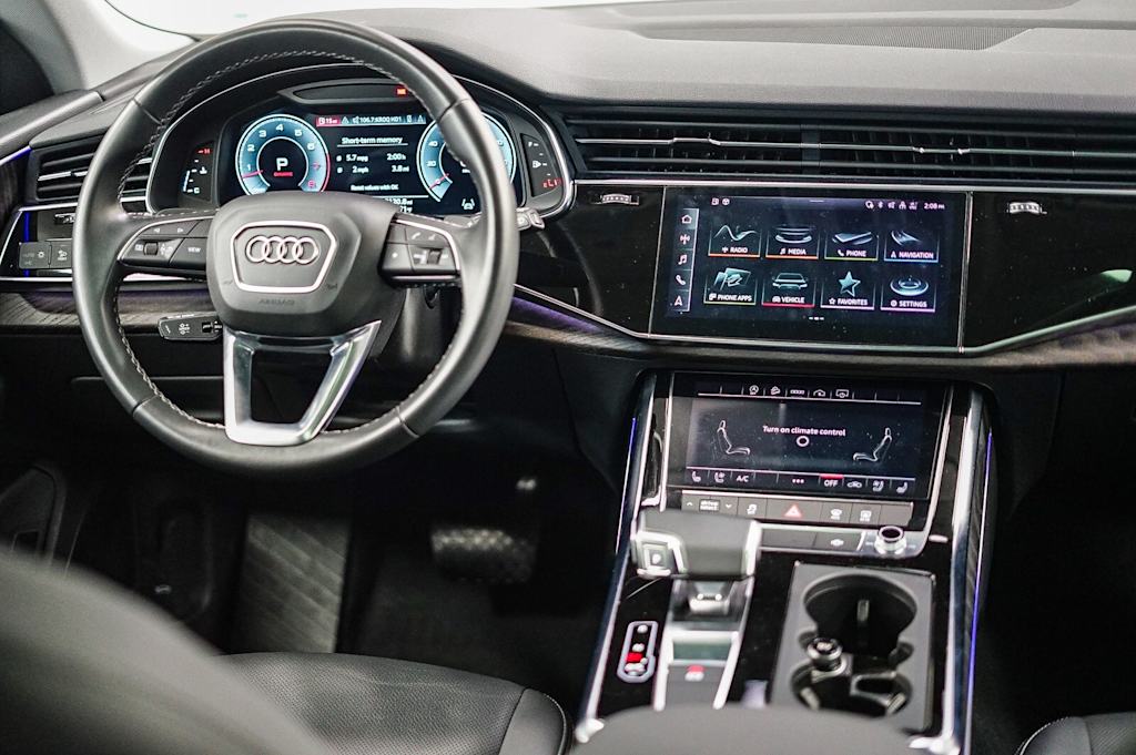 Thumbnail: 2022 Audi Q8 - 2