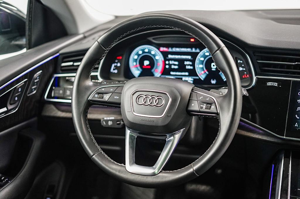 Thumbnail: 2022 Audi Q8 - 13