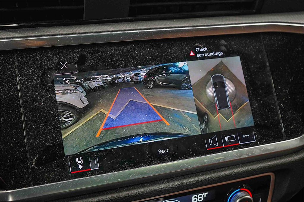 Thumbnail: 2022 Audi Q3 - 29