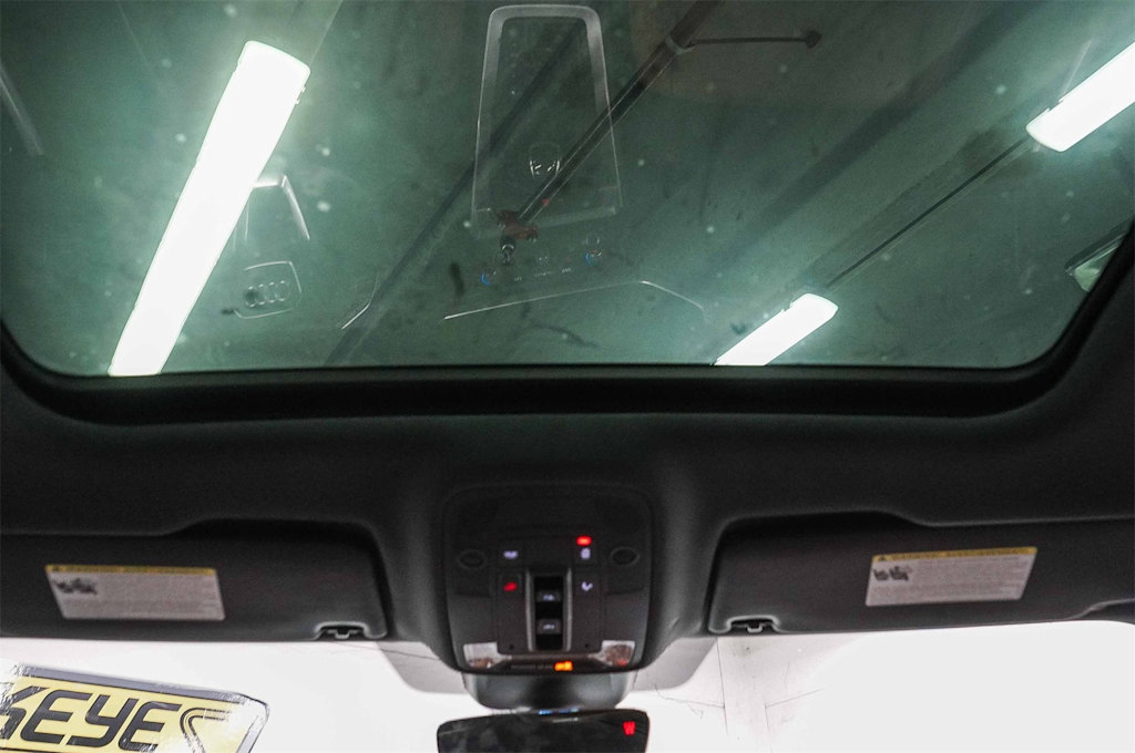 Thumbnail: 2022 Audi Q3 - 25