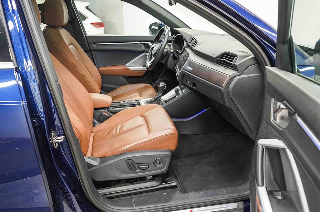 Thumbnail: 2022 Audi Q3 - 10