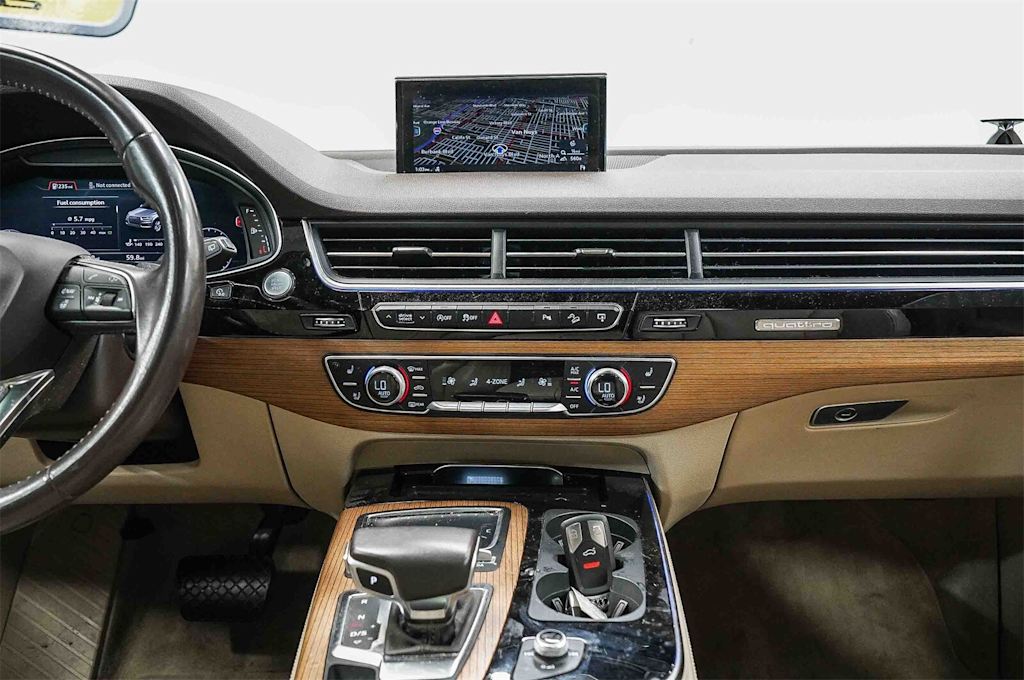 Thumbnail: 2017 Audi Q7 - 9