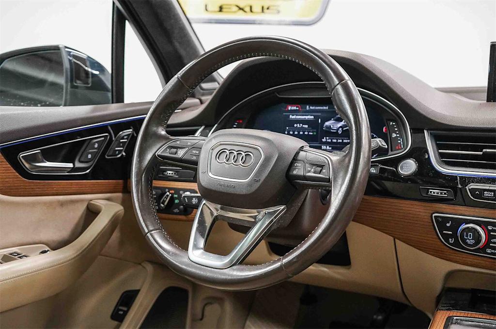 Thumbnail: 2017 Audi Q7 - 13