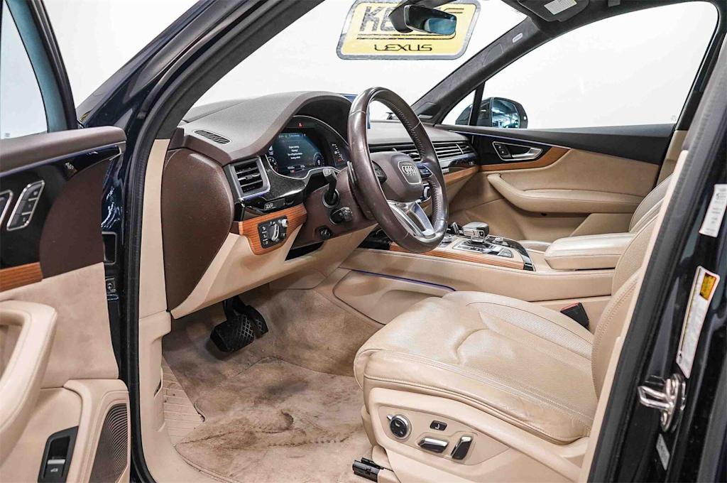 Thumbnail: 2017 Audi Q7 - 11