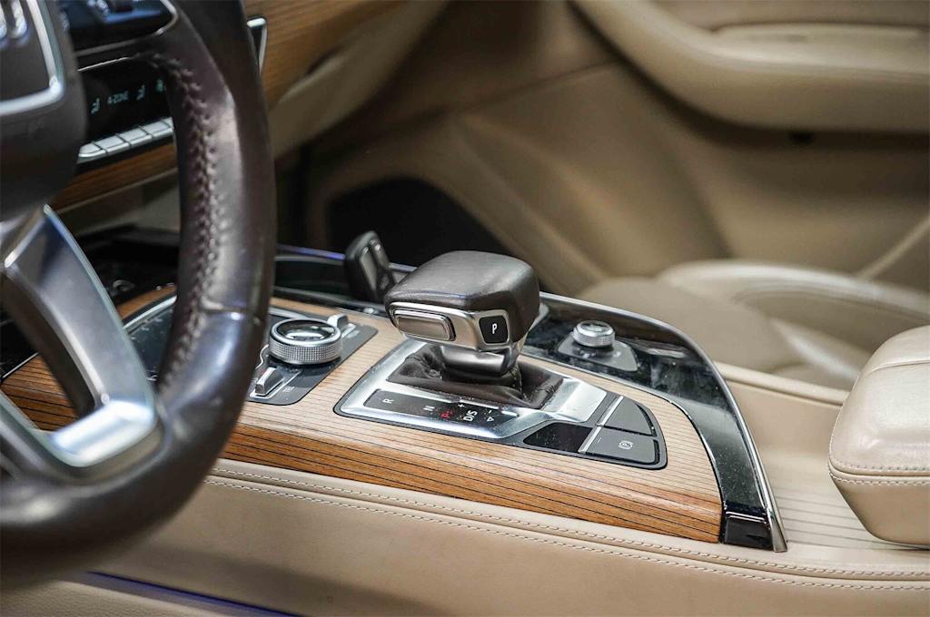 Thumbnail: 2017 Audi Q7 - 16