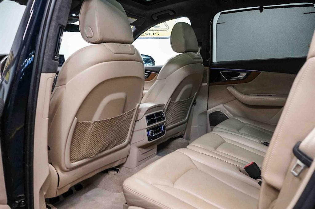 Thumbnail: 2017 Audi Q7 - 12