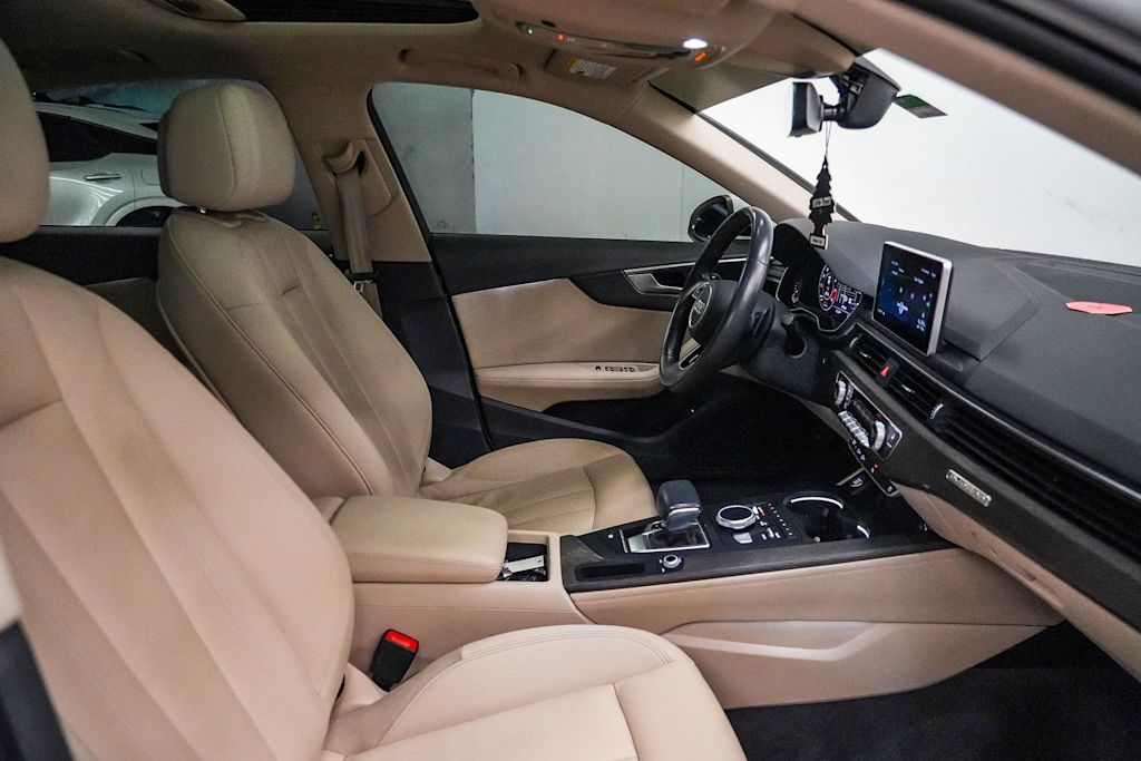 Thumbnail: 2019 Audi A4 - 9