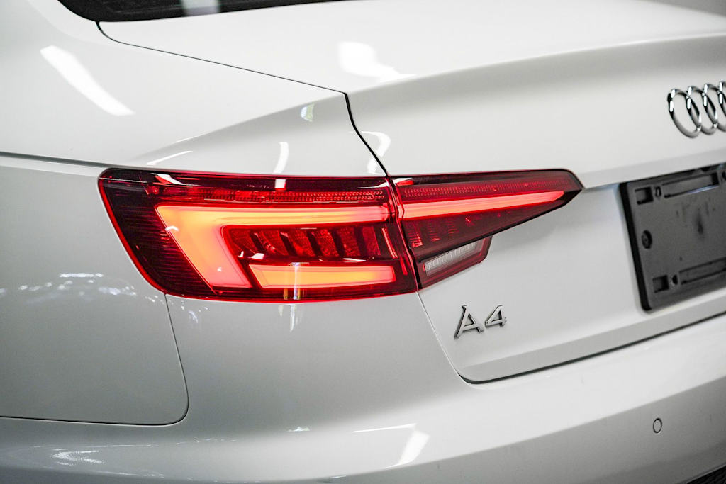 Thumbnail: 2019 Audi A4 - 20