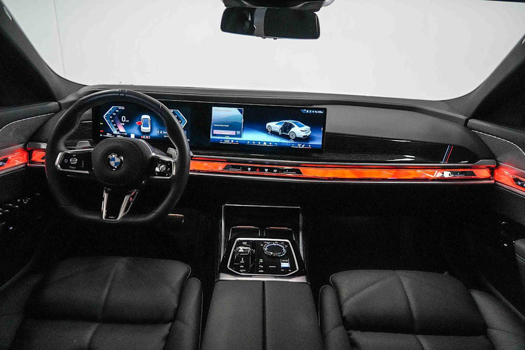 Thumbnail: 2025 BMW 7 Series - 2
