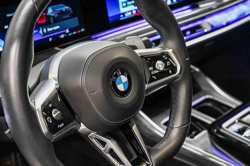 Thumbnail: 2024 BMW 7 Series - 14