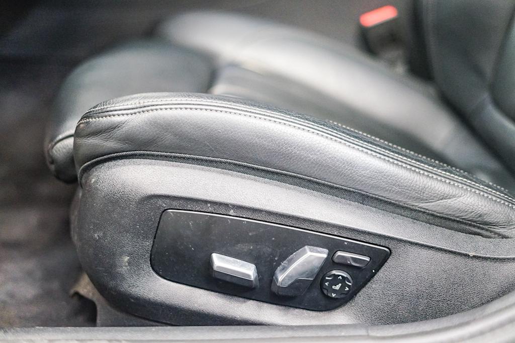 Thumbnail: 2023 BMW 5 Series - 28