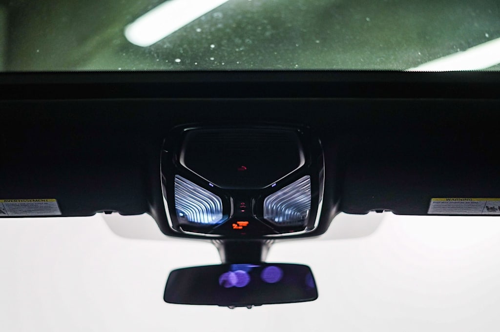 Thumbnail: 2023 BMW 5 Series - 25