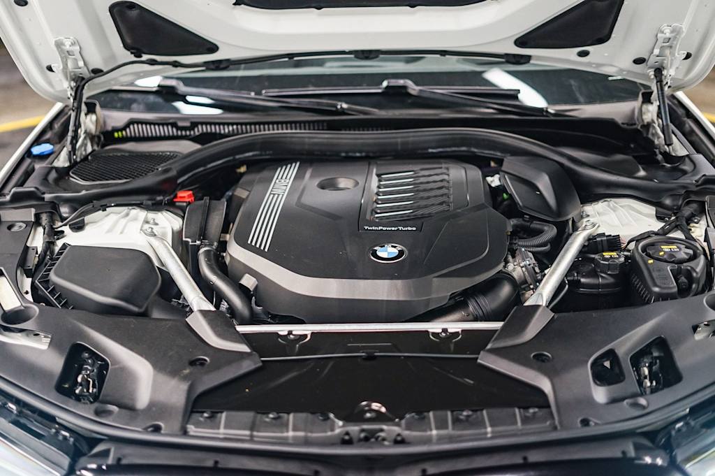 Thumbnail: 2023 BMW 5 Series - 8