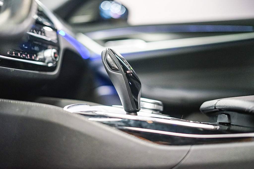 Thumbnail: 2023 BMW 5 Series - 27