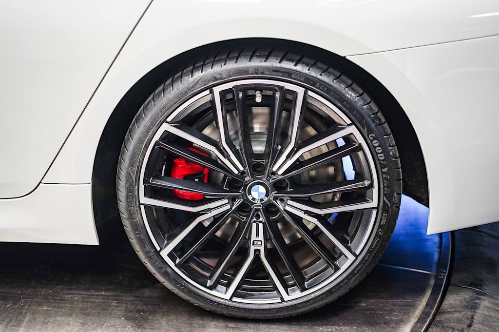 Thumbnail: 2023 BMW 5 Series - 7