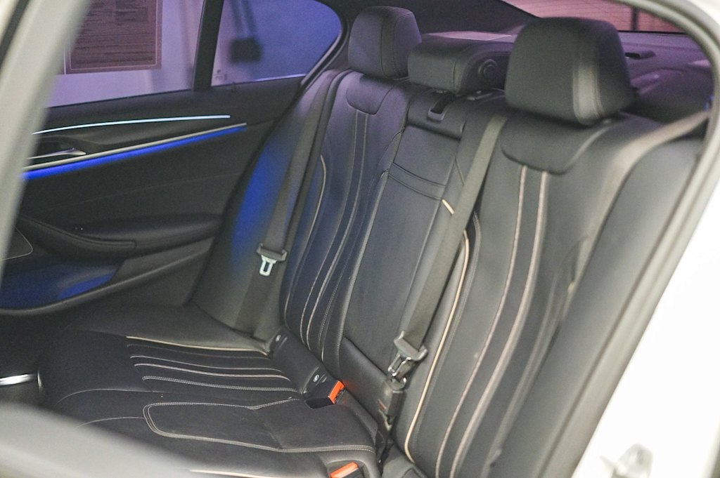 Thumbnail: 2023 BMW 5 Series - 12