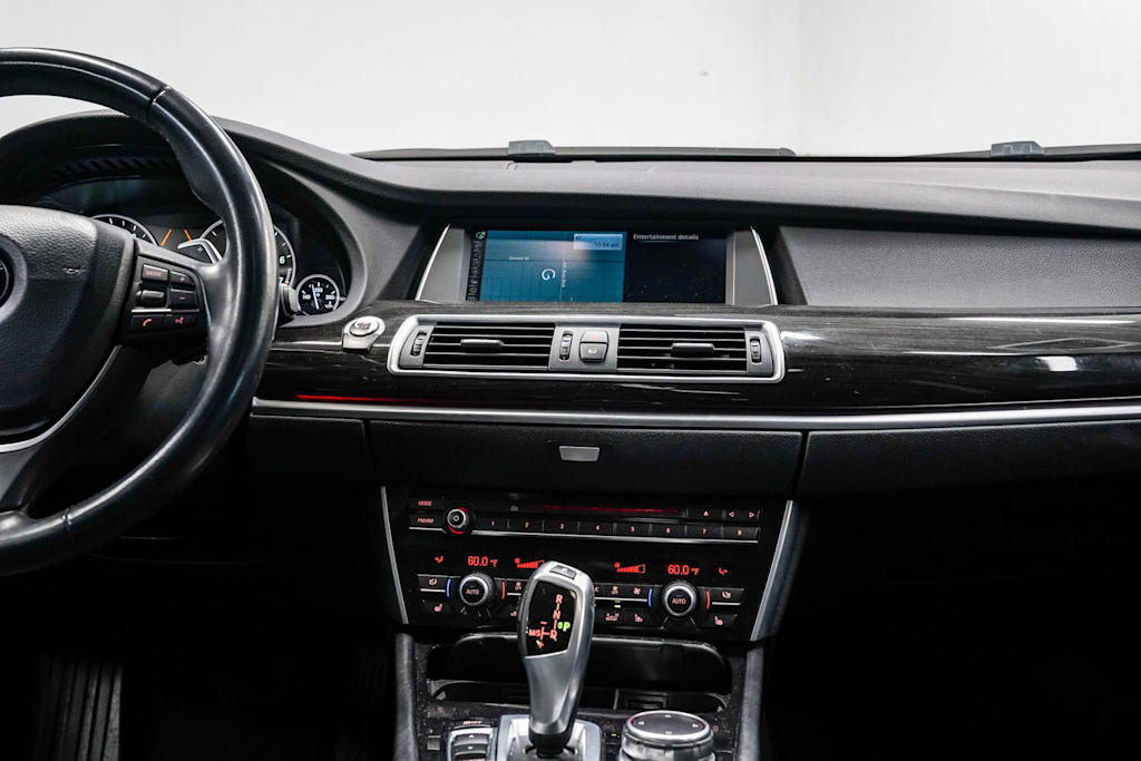Thumbnail: 2017 BMW 5 Series - 14