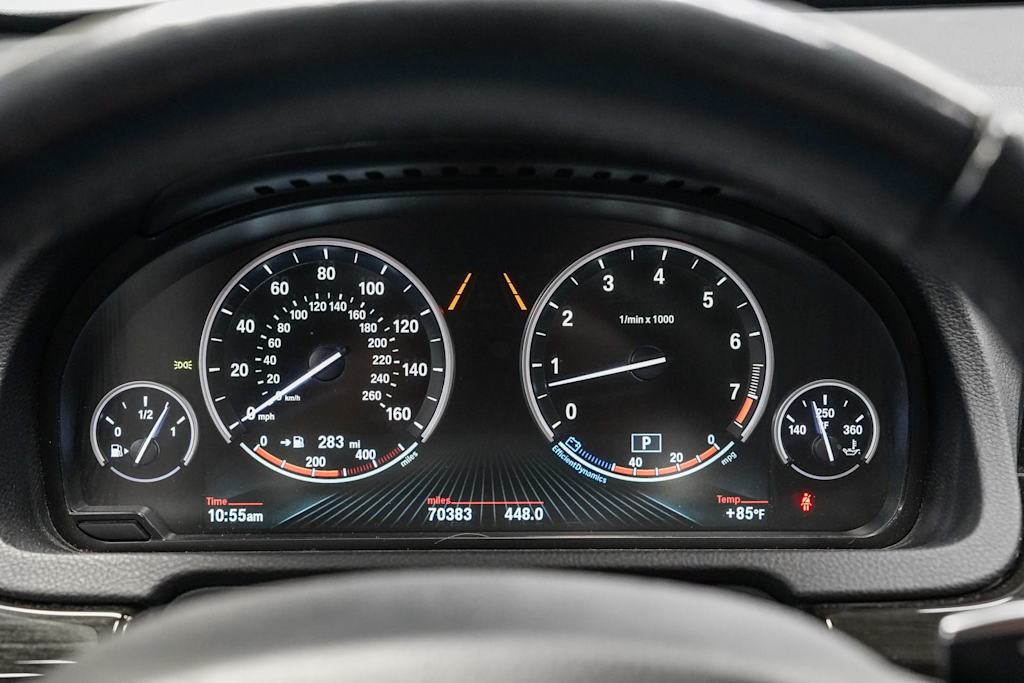 Thumbnail: 2017 BMW 5 Series - 16