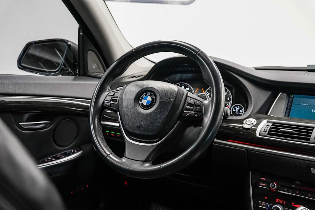 Thumbnail: 2017 BMW 5 Series - 9