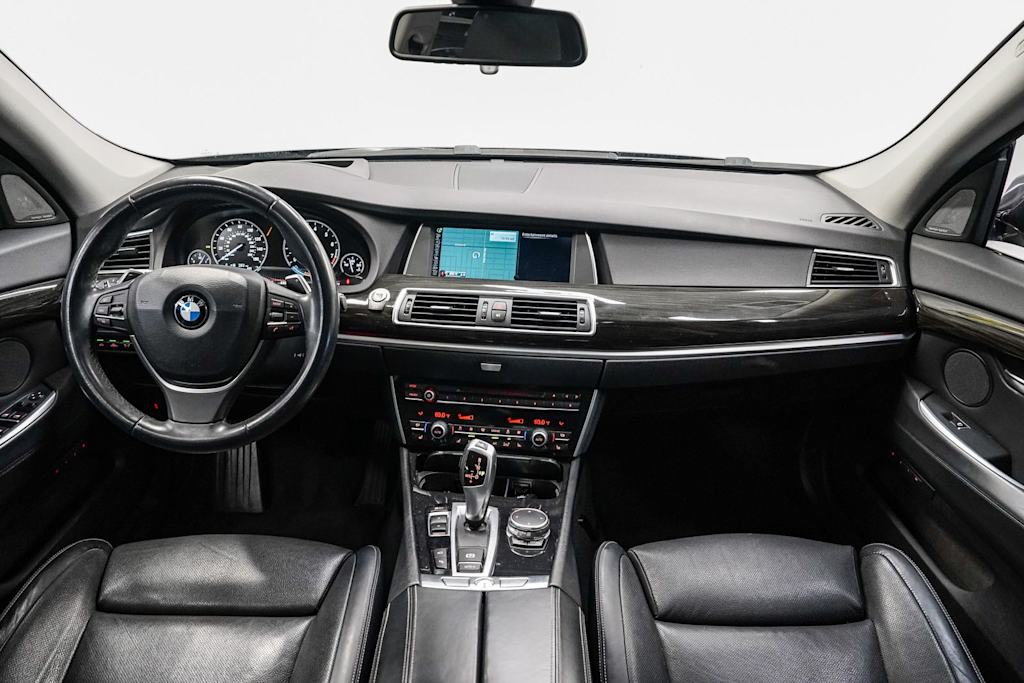 Thumbnail: 2017 BMW 5 Series - 2
