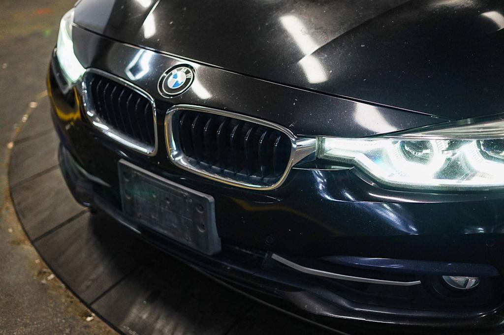 Thumbnail: 2016 BMW 3 Series - 5