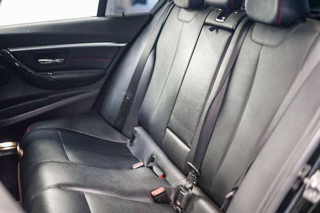 Thumbnail: 2016 BMW 3 Series - 11