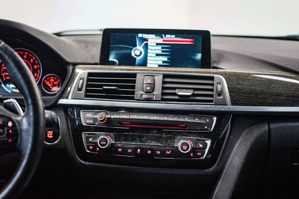 Thumbnail: 2016 BMW 3 Series - 13