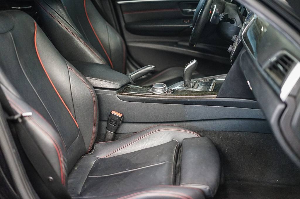 Thumbnail: 2016 BMW 3 Series - 9