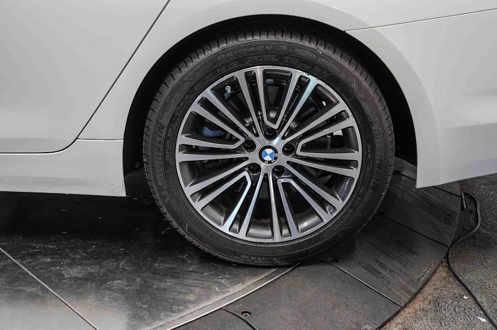 Thumbnail: 2017 BMW 5 Series - 22