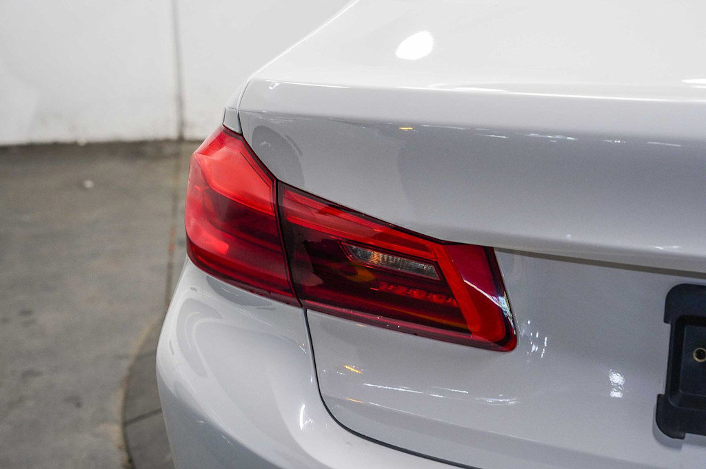 Thumbnail: 2017 BMW 5 Series - 23