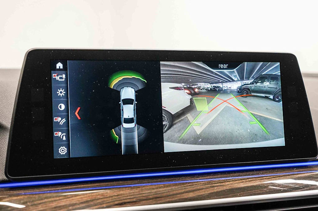 Thumbnail: 2017 BMW 5 Series - 28
