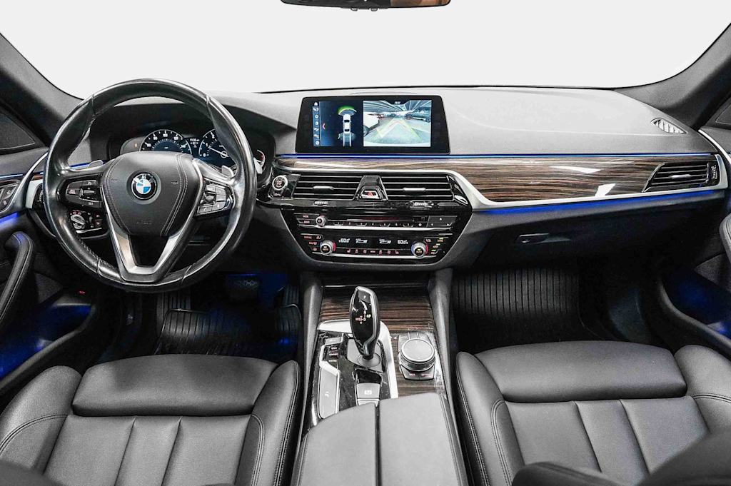 Thumbnail: 2017 BMW 5 Series - 2