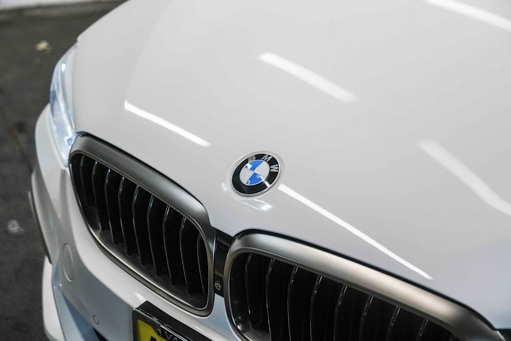 Thumbnail: 2018 BMW 5 Series - 5