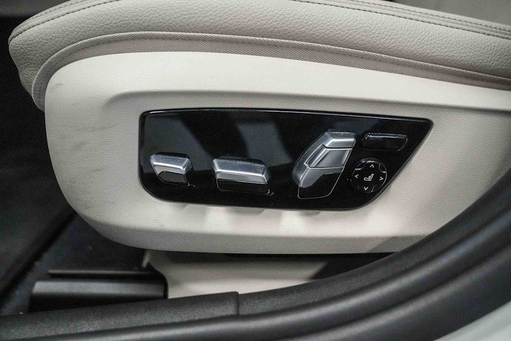 Thumbnail: 2018 BMW 5 Series - 26