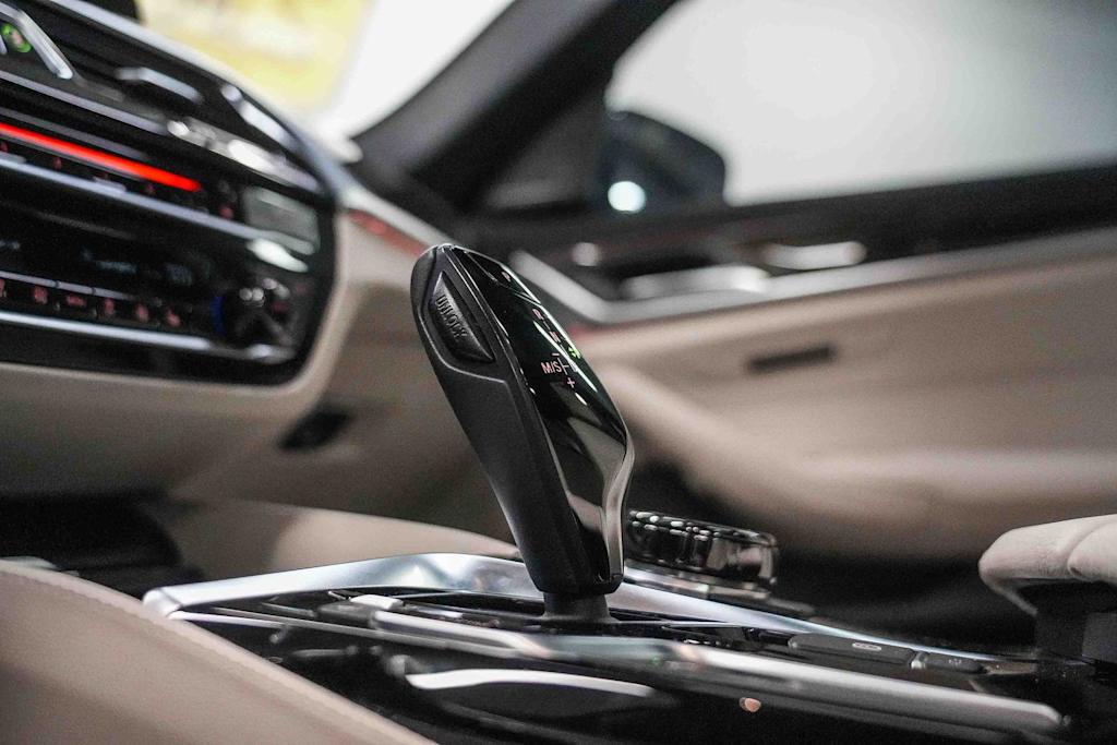 Thumbnail: 2018 BMW 5 Series - 12