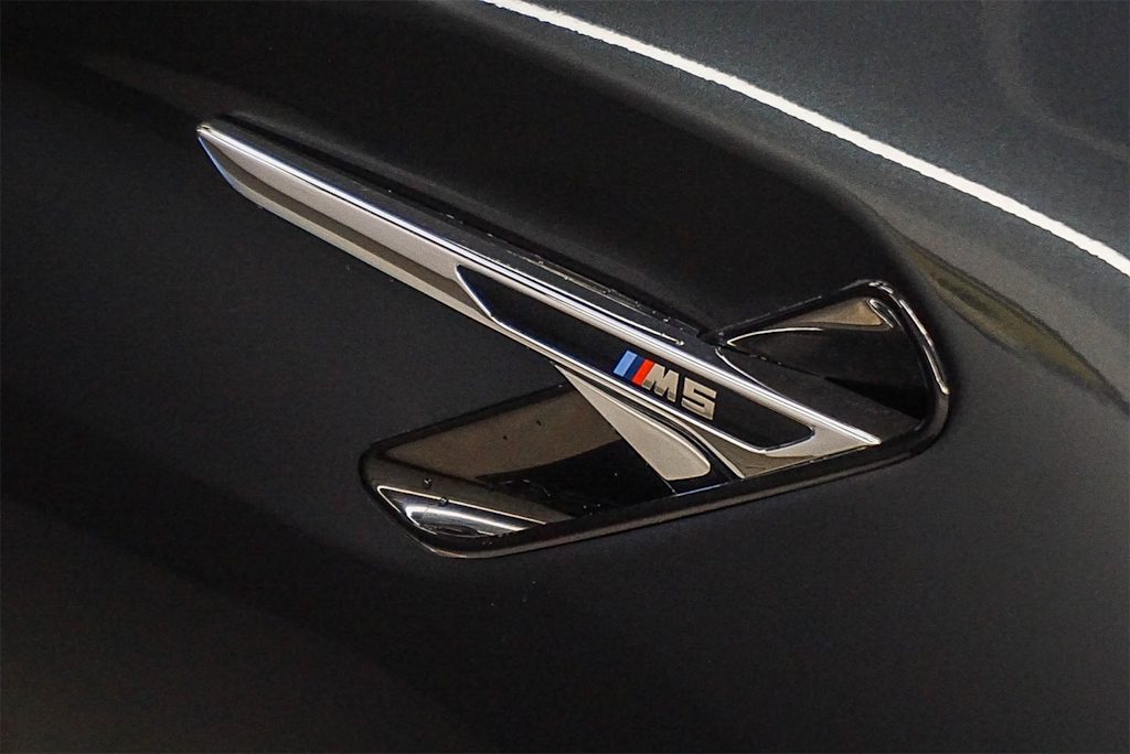 Thumbnail: 2018 BMW M5 - 22