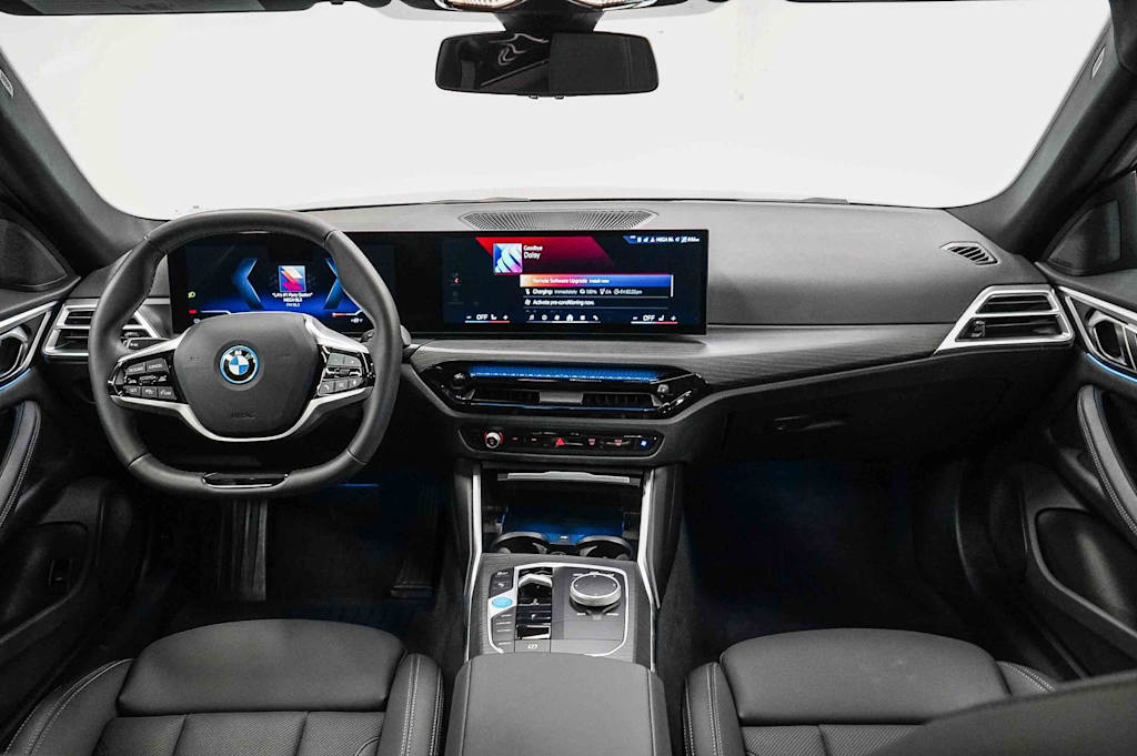 Thumbnail: 2025 BMW i4 - 2