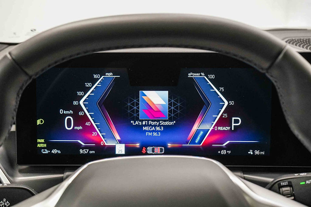 Thumbnail: 2025 BMW i4 - 16