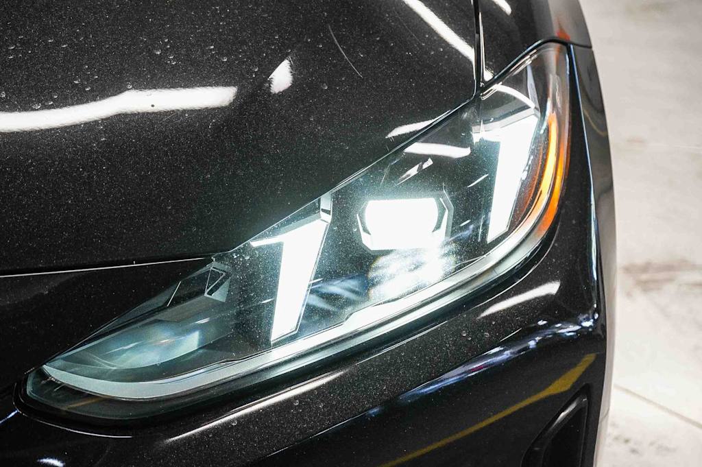 Thumbnail: 2025 BMW i4 - 21