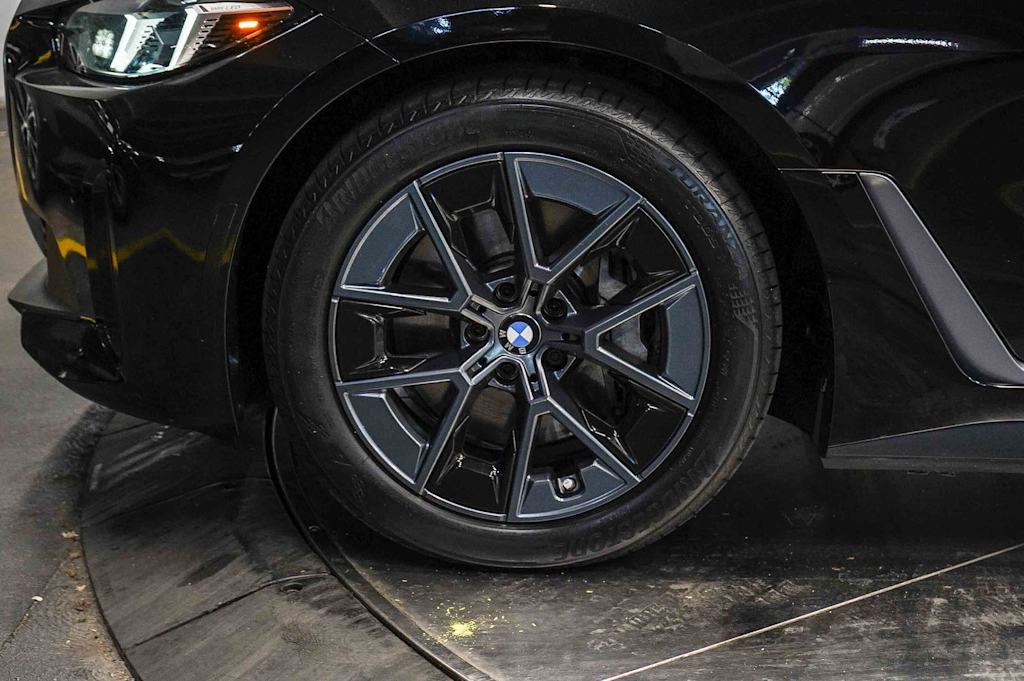 Thumbnail: 2025 BMW i4 - 6