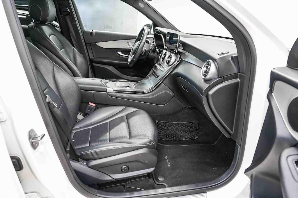 Thumbnail: 2020 Mercedes-Benz GLC - 10