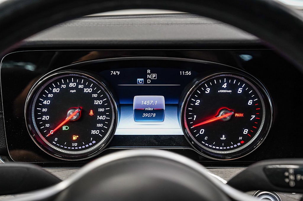 Thumbnail: 2019 Mercedes-Benz E-Class - 16