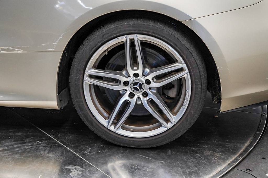 Thumbnail: 2019 Mercedes-Benz E-Class - 22