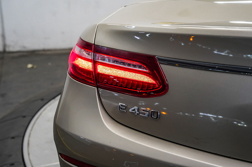 Thumbnail: 2019 Mercedes-Benz E-Class - 23