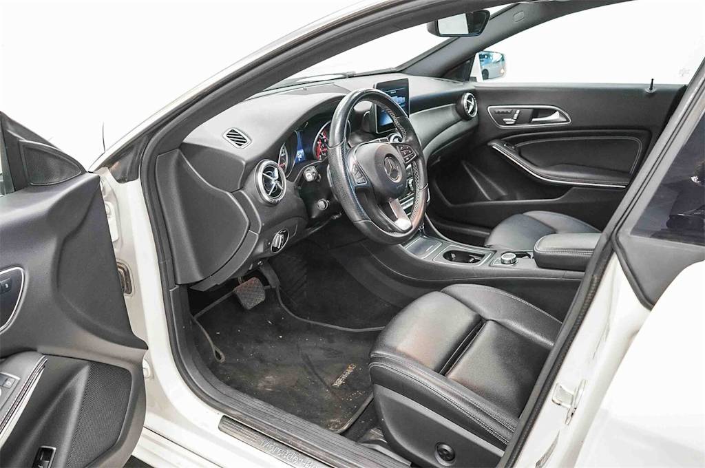 Thumbnail: 2018 Mercedes-Benz CLA - 13