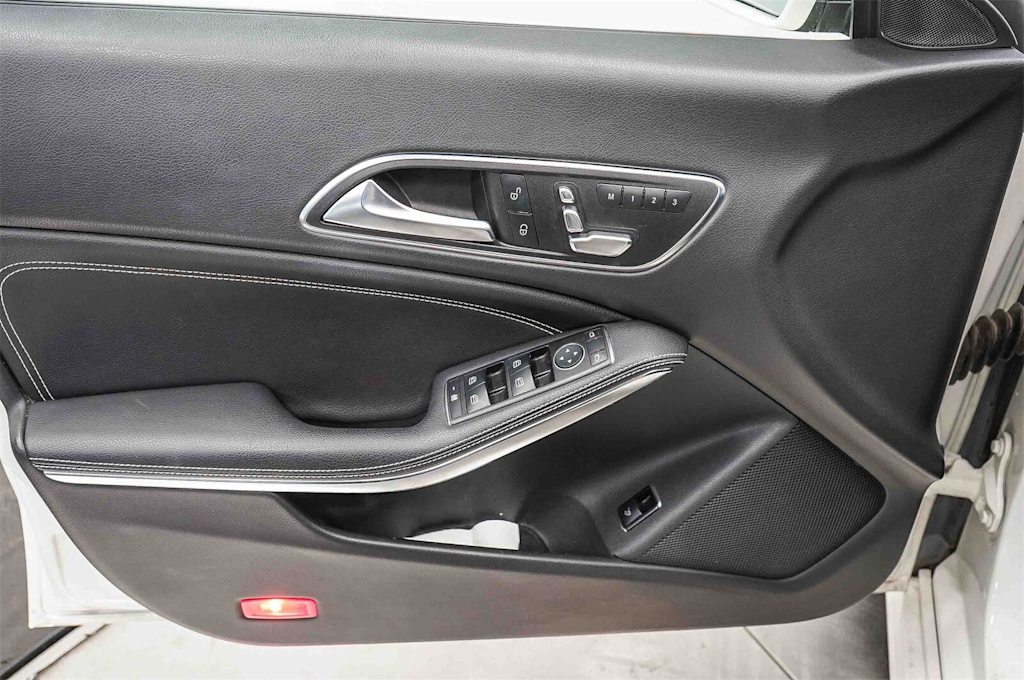 Thumbnail: 2018 Mercedes-Benz CLA - 24